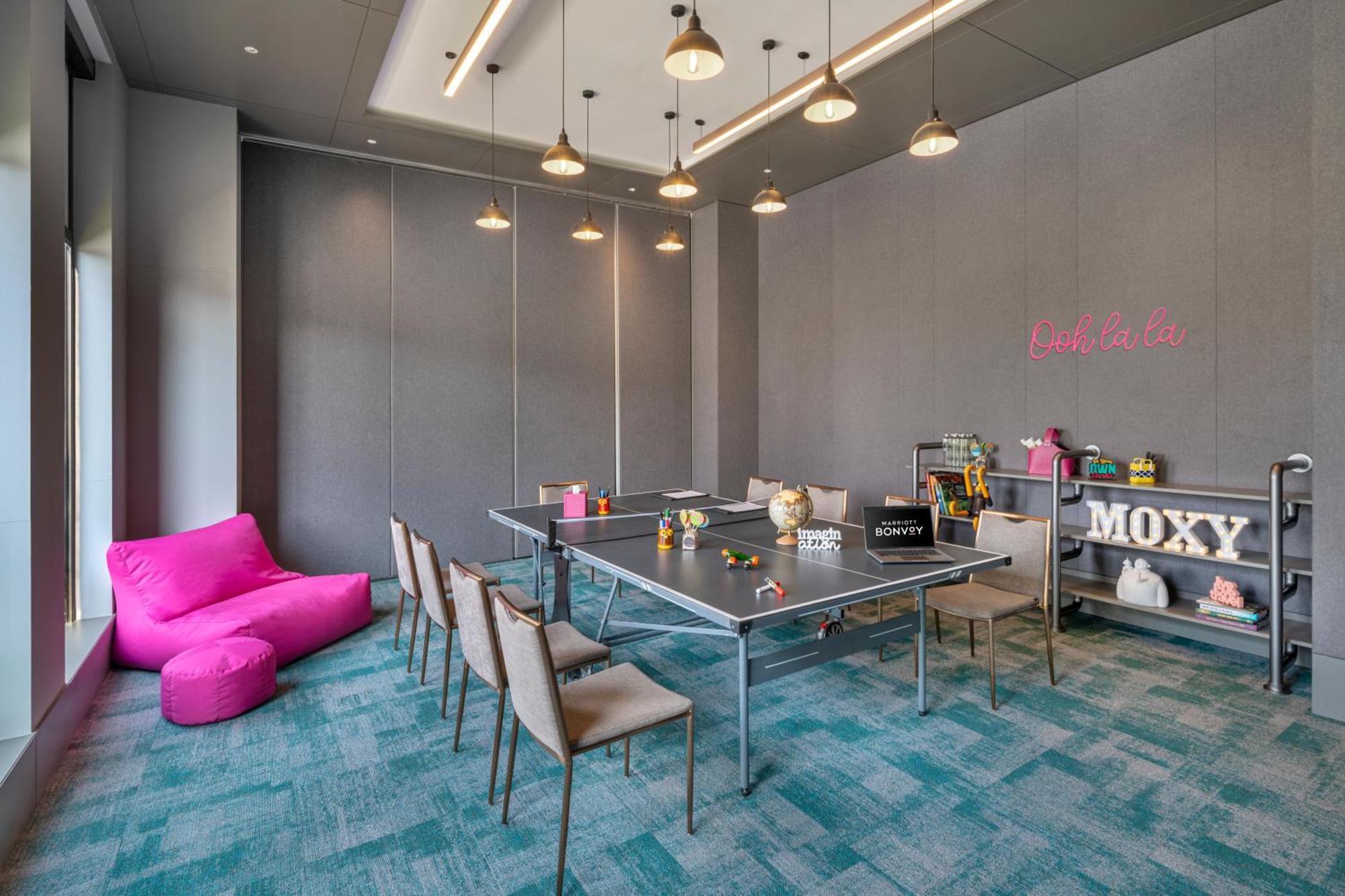Moxy Bengaluru Airport Prestige Tech Cloud Hotel Devanahalli Екстериор снимка