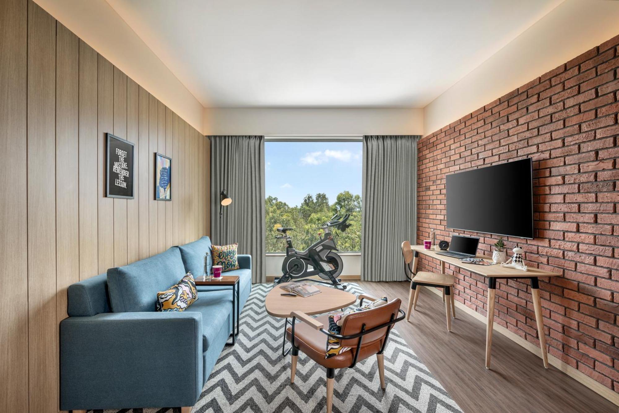 Moxy Bengaluru Airport Prestige Tech Cloud Hotel Devanahalli Екстериор снимка